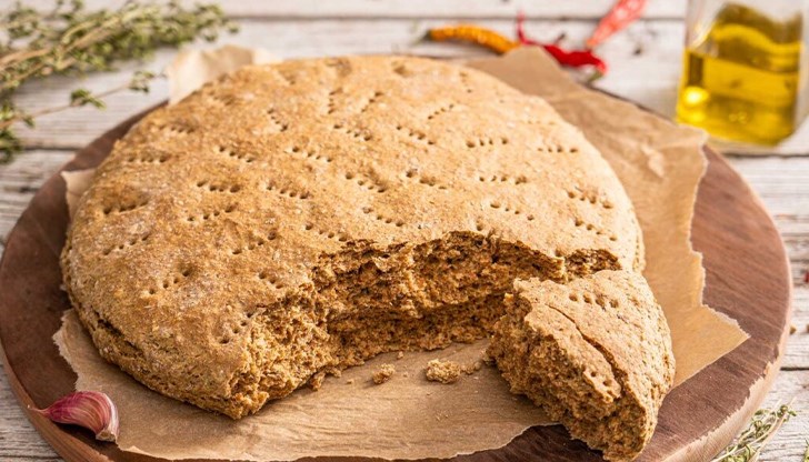 Някъде с този късмет, кръгъл като слънцето, се купува нещо малко за спомен