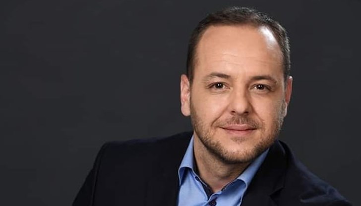 "Нека бъдем отговорни към себе си и другите и не допускаме да живеем в шумна и замърсена среда. Положителният пример е от основно значение", заявява екоминистърът "Нека бъдем отговорни към себе си и другите и не допускаме да живеем в шумна и замърсена среда. Положителният пример е от основно значение", заявява екоминистърът