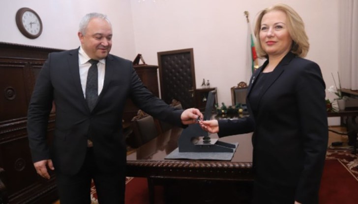 Надежда Йорданова призова главния прокурор Гешев да подаде оставка
