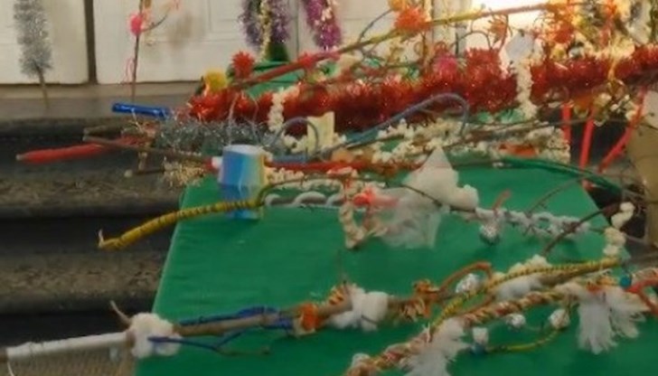 Базарът беше организиран от настоятелството към училище "Христо Ботев" в града Базарът беше организиран от настоятелството към училище "Христо Ботев" в града