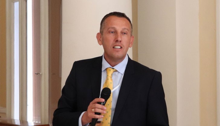 Учител по химия е в основата на схемата Учител по химия е в основата на схемата