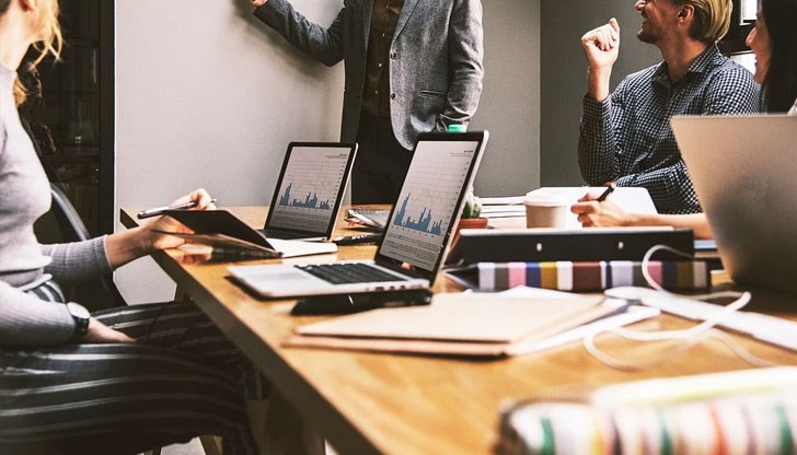 Близо 47 000 работодатели имат намерение да наемат нов персонал през следващите дванадесет месеца