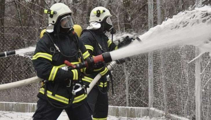 Причината за запалването по данни на огнеборците е късо съединение Причината за запалването по данни на огнеборците е късо съединение