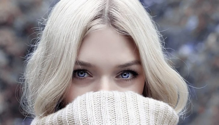 Пациентите, които страдат от непоносимост към зимния студ, могат да почувстват леки симптоми от алергията, дори когато изпият чаша студена вода Пациентите, които страдат от непоносимост към зимния студ, могат да почувстват леки симптоми от алергията, дори когато изпият чаша студена вода