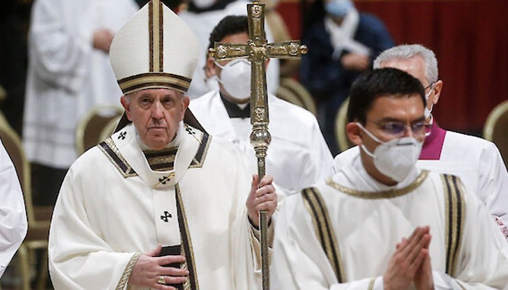 Бог „идва в малкия свят“ е посланието на Рождество Христово