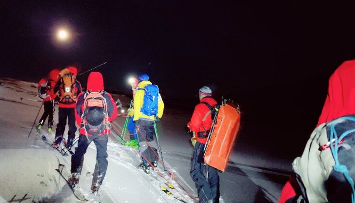 Състоянието му е сериозно – хипотермия, сериозни измръзвания по крайниците и откритите части на тялото и крайно изтощение Състоянието му е сериозно – хипотермия, сериозни измръзвания по крайниците и откритите части на тялото и крайно изтощение