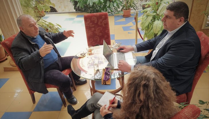 Освен добра пътна връзка обаче е необходима и ясна стратегия за привличане на български и чужди инвеститори, заяви депутатът Освен добра пътна връзка обаче е необходима и ясна стратегия за привличане на български и чужди инвеститори, заяви депутатът