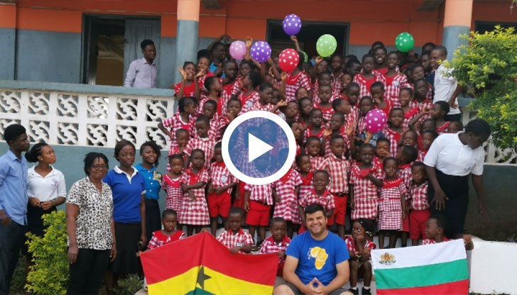Даниел Делибашев открива нов смисъл при доброволчество в Уганда