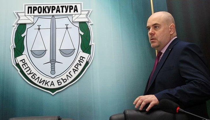 Схемите около Ханчева не са никак малко и заслужават вниманието на Инспектората към ВСС