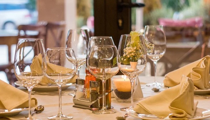 Студентите предпочитат да празнуват 8-ми декември в апартаменти или къщи за гости Студентите предпочитат да празнуват 8-ми декември в апартаменти или къщи за гости