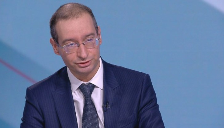 Димитър Чобанов прогнозира скок в цената на тока, водата и топлоенергията след Нова година