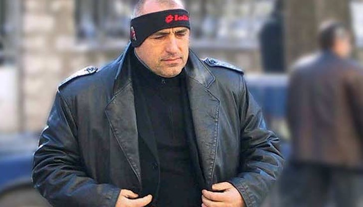 "Бил съм упрекван в такава ирационална омраза още в зората на автокрацията на техния “бате”, батман”, комиксов герой с вид на чекистки екзекутор с кожена тужурка и пищов на кръста", пише Иво Инджев