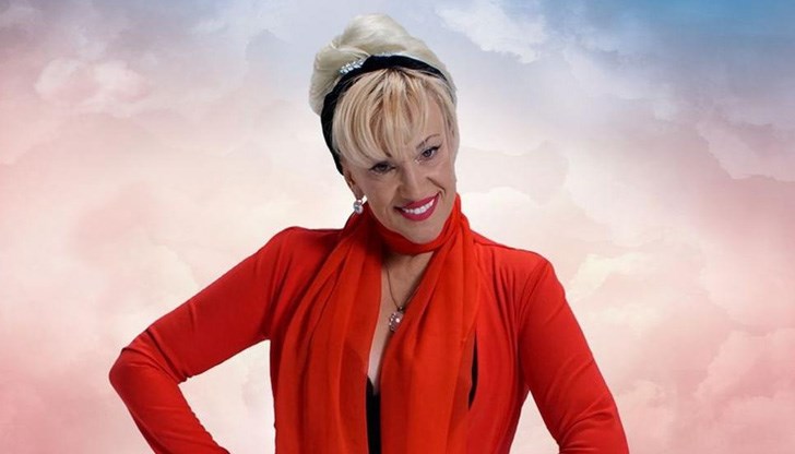 Състоянието на певицата се подобрява