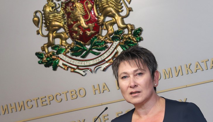 Рая Каназирева е получила решението. До края на деня ще го получат и Радостин Вазов и Диляна Софиянска