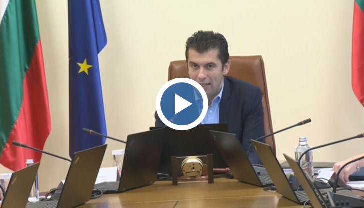 Актуализират се социалните пенсии и 54 млн. се дават за медиците на първа линия, допълни премиерът