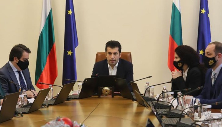 Правителството предлага на парламента да одобри законопроект, според който бюджета за тази година ще действа до март 2022 Правителството предлага на парламента да одобри законопроект, според който бюджета за тази година ще действа до март 2022