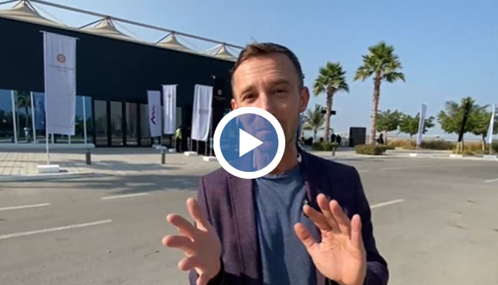 Сред гостите са президенти, икономисти, журналисти, артисти - хора, от които зависи светът