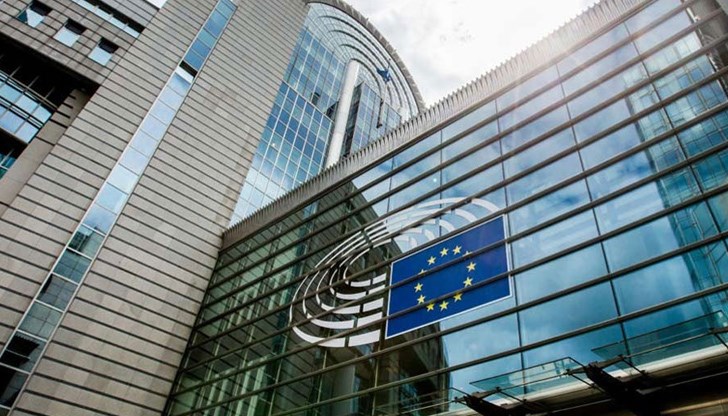 България може да пострада сериозно от днешно заключение на генералния адвокат на Съда на ЕС, което постановява, че спазването на върховенството на закона се признава за критерий дали отделни държави в ЕС заслужават европейско финансиране