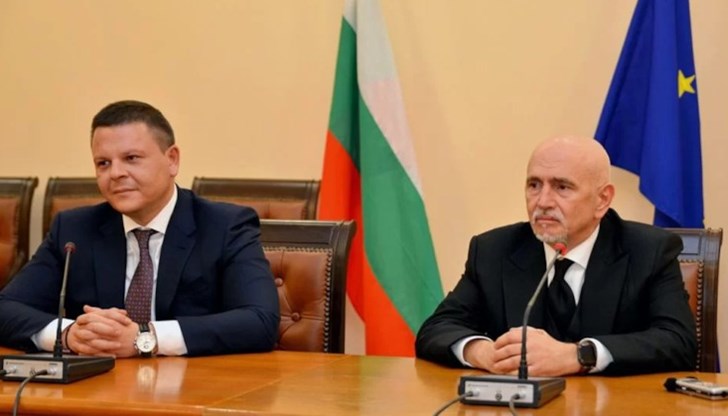 Новият министър на транспорта и съобщенията ще обсъди бъдещето на местното летище и проблемите с трафика на Дунав мост