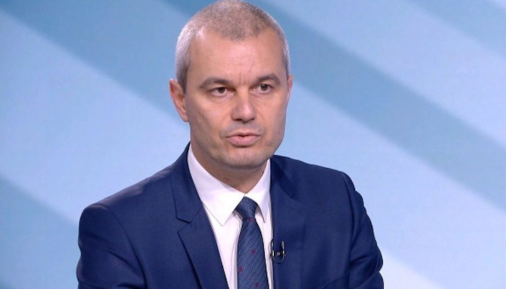 Според него всекидневно над милиони българи се упражнява насилнически натиск, репресия, която по думите му има за цел да смачка хората, и да ги принуди да се ваксинират