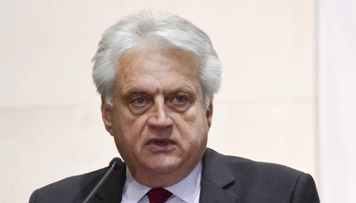 Зад граница, в партийни каси или в нечии джобове са парите от "Хемус"? Не разбрахме заради прокуратурата