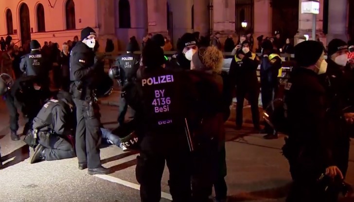 Съобщава се за инциденти между органите на реда и демонстрантите Съобщава се за инциденти между органите на реда и демонстрантите