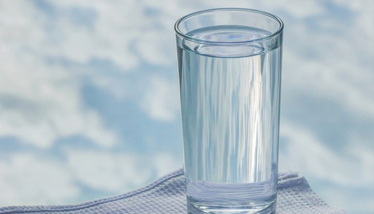 Специалистите нееднократно са алармирали, че трябва да сме внимателни с водата, която консумираме ежедневно Специалистите нееднократно са алармирали, че трябва да сме внимателни с водата, която консумираме ежедневно