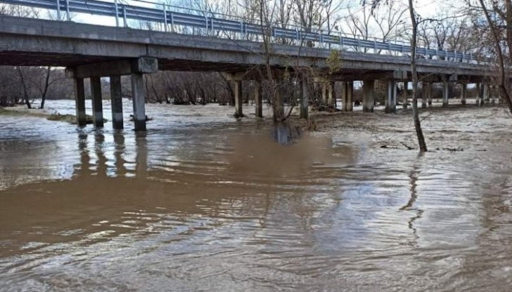 Последното наводнение заради скъсаните диги е било преди три години, никой не е взел обезщетение, казват земеделците