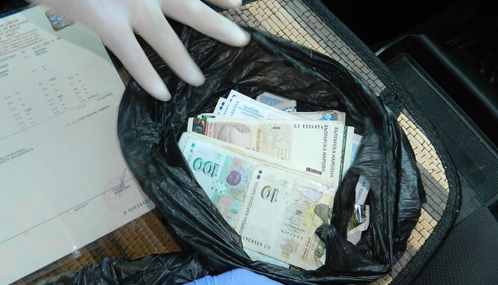 19-годишен​ младеж е задържан за съучастничество на телефонен измамник