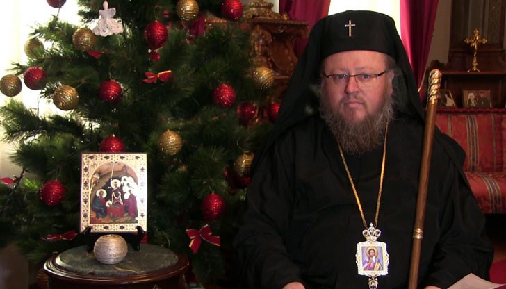 Божията благодат и общението в Светия Дух бъдат с всички нас, амин! Честито Рождество Христово! Божията благодат и общението в Светия Дух бъдат с всички нас, амин! Честито Рождество Христово!