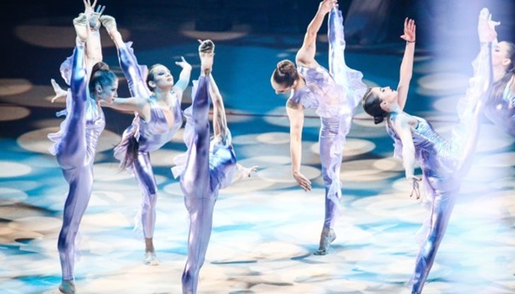 Олимпийските шампионки по художествена гимнастика се сбогуваха с феновете с грандиозен спектакъл