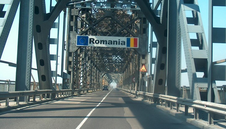 При необходимост от съдействие българските граждани могат да се свържат с посолството ни в Букурещ При необходимост от съдействие българските граждани могат да се свържат с посолството ни в Букурещ