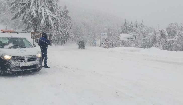 Причините са усложнената зимна обстановка и аварии в електроразпределителната мрежа