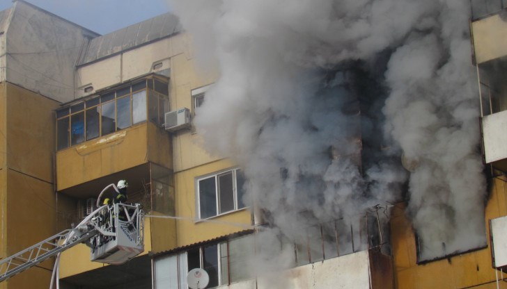 Произшествието било възникнало в таванско помещение в бл. "Вароша"