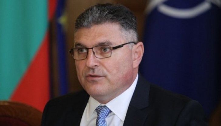 Решението на служебното правителство е от петък и с него се предлага освобождаване на досегашния ни посланик във Вашингтон