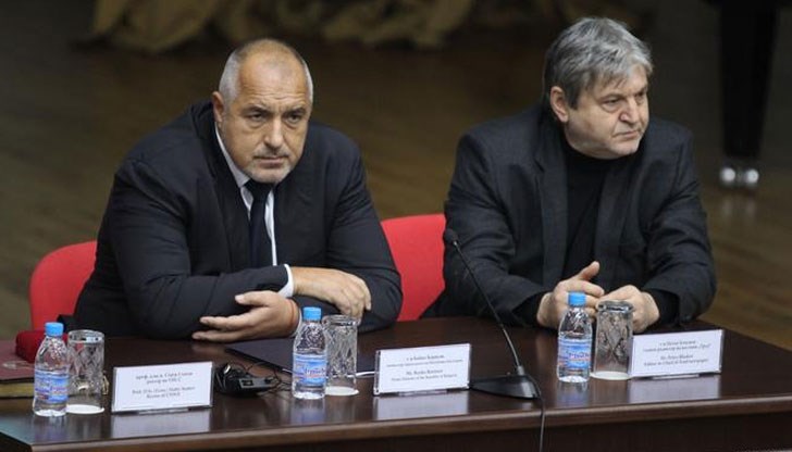 Каква медия е тази, която обижда, клевети и години наред се подмазва на властта? Каква медия е тази, която обижда, клевети и години наред се подмазва на властта?