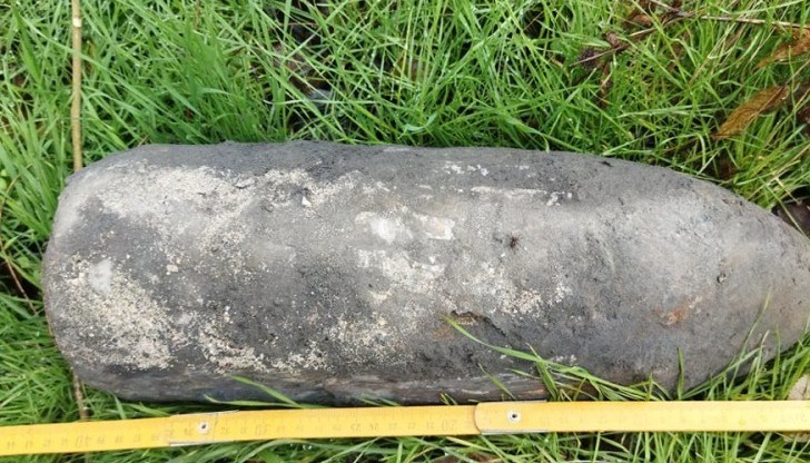 Снарядът е бил открит при изкопни работи на помпена станция в града