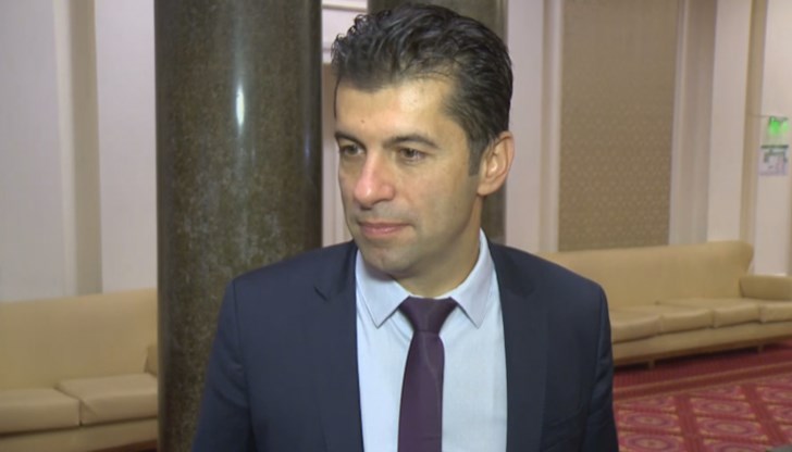 Финализираме последните детайли, надявам се днес да финализираме самия документ Финализираме последните детайли, надявам се днес да финализираме самия документ