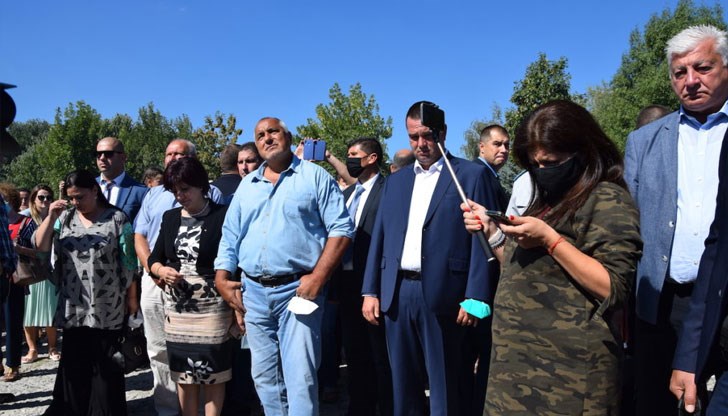 Севделина​ Арнаудова ще съветва по пиар въпроси, Караянчева - в парламентарната дейност