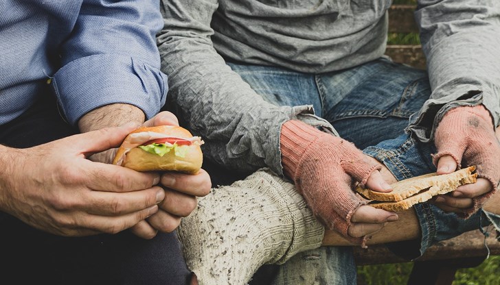 Фейсбук прегря от коментари и споделяния на тази история, която предизвиква сълзи на щастие и съчувствие Фейсбук прегря от коментари и споделяния на тази история, която предизвиква сълзи на щастие и съчувствие