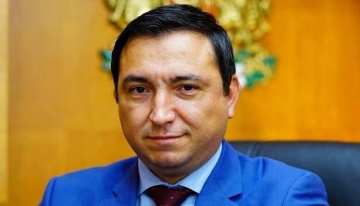 Административен съд – Русе отмени решение на избирателната комисия във Ветово, с което предсрочно бяха прекратени пълномощията на кмета Мехмед Мехмед