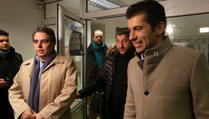 Целите, които си поставя коалицията са просперираща България - съдебна реформа - икономически растеж - върховенство на закона Целите, които си поставя коалицията са просперираща България - съдебна реформа - икономически растеж - върховенство на закона