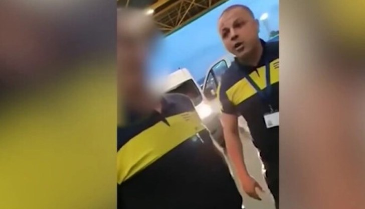 Служител на БГ ТОЛ беше записан как обижда преминаващ гражданин и го кара да плаща кеш