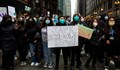 Ученици в Бостън и Чикаго на бунт срещу присъственото обучение