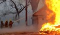 Пожар горя в жилищна сграда в Казанлък, има пострадал