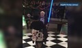 Изтече видео в което Борис Джонсън танцува с чаша в ръка по време на локдаун