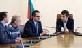 Лекарският съюз се разгневи на премиера, че обсъжда мерки с доц. Мангъров