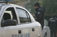 Полицията в Сливен издирва двама души