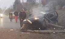 Кола събори стълб, остави село Ушинци без ток
