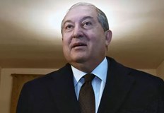 Президентът на Армения Армен Саркисян обяви че подава оставка Това изобщо